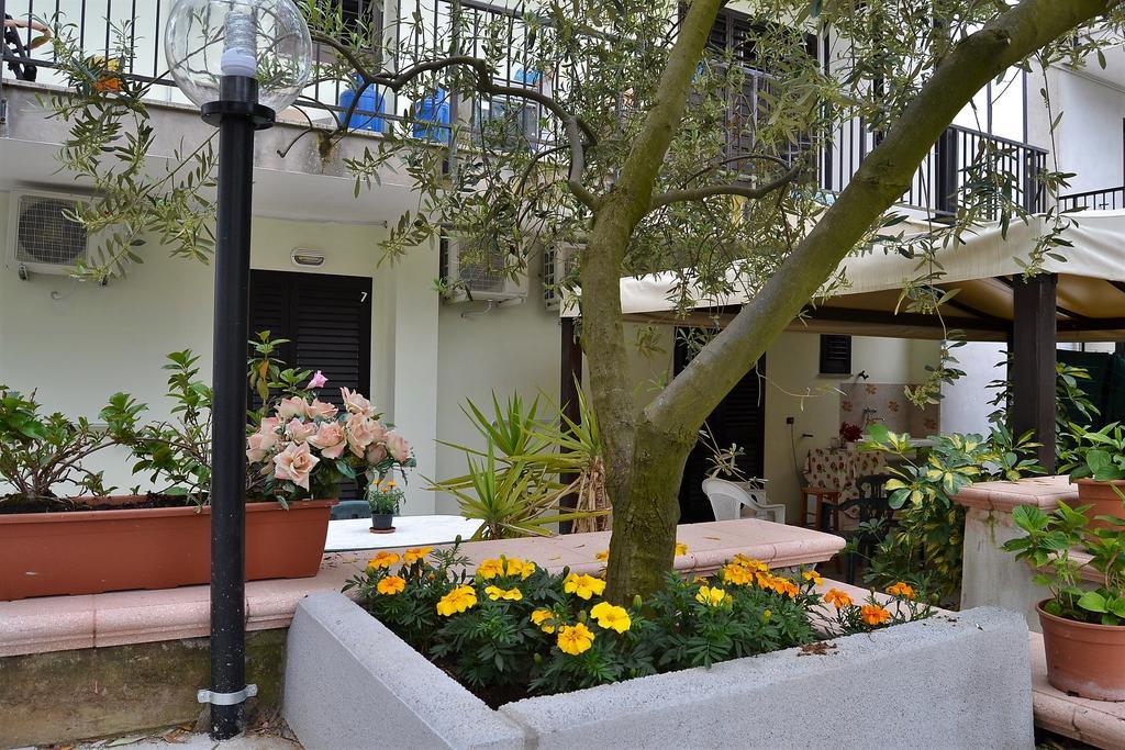 Il Girasole Formia Guesthouse Rooms Eksteriør billede